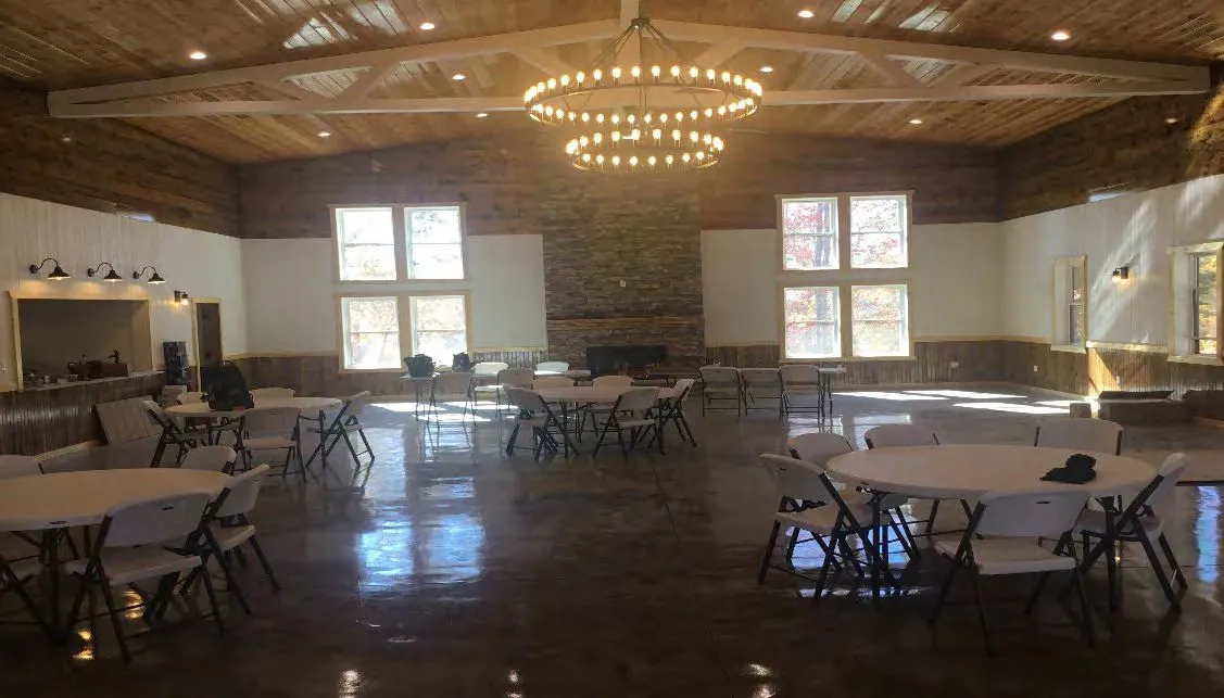 Kumberland Events Center — banquet hall and five overnight cabins on the property